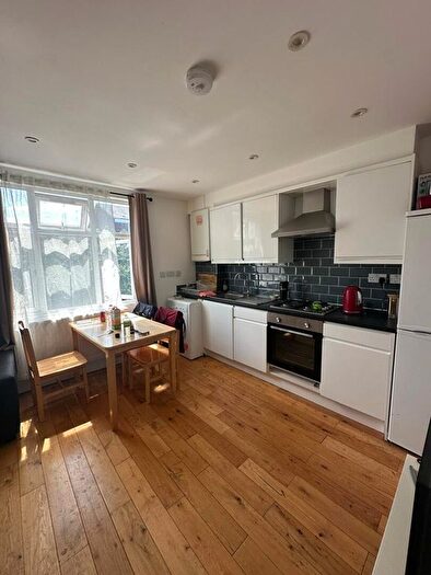 3 Bedroom Flat To Rent In Bavaria Road - Flat C, London, N19
