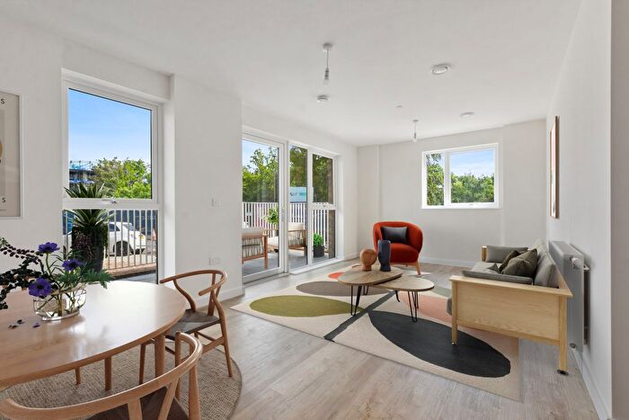 1 Bedroom Flat For Sale In Albert Road, Barnet, EN4