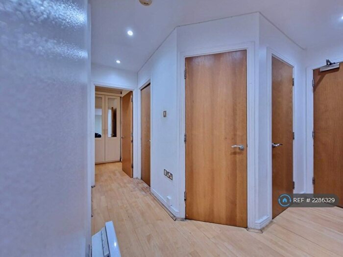 2 Bedroom Flat To Rent In Central House, London, E15