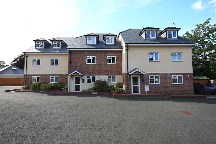 2 Bedroom Apartment To Rent In Plymstock, Plymouth, PL9
