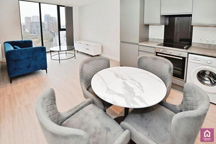 1 Bedroom Flat For Sale In Regent Plaza, Oldfield Road, Salford, M5