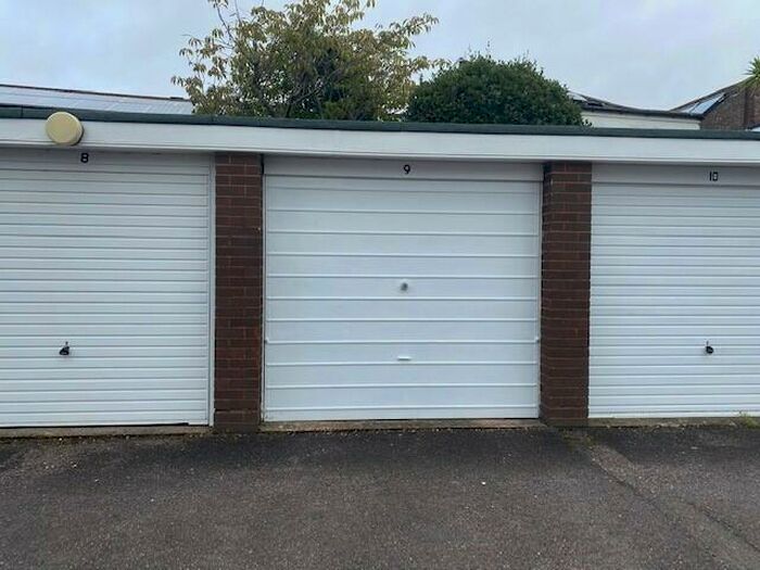 Garage / Parking To Rent In Blount Road, Old Portsmouth, PO1