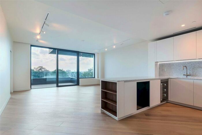 3 Bedroom Flat To Rent In Wood Crescent, Television Centre, White City, London, W12