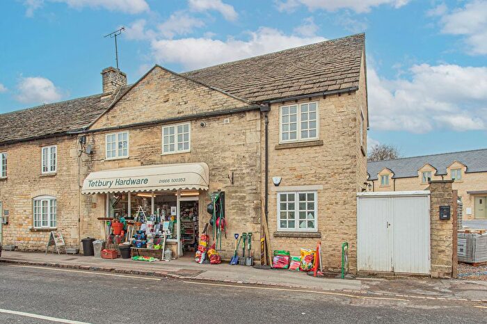 2 Bedroom Flat For Sale In London Road, Tetbury, GL8