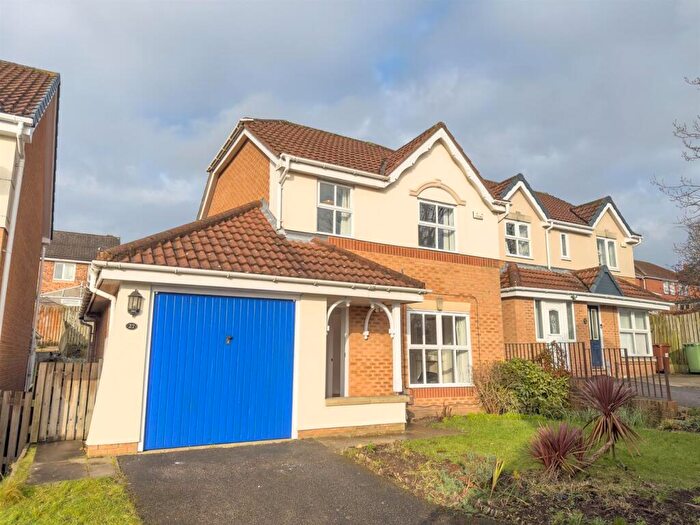 3 Bedroom Detached House For Sale In Stonelea Court, Meanwood, Leeds, West Yorkshire, LS7