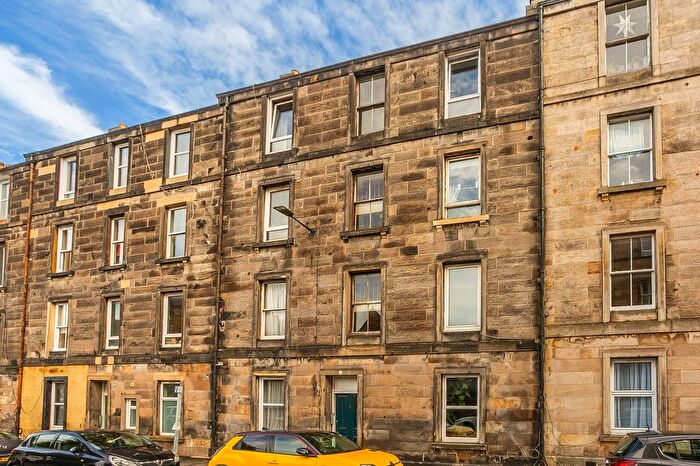 1 Bedroom Flat For Sale In West Montgomery Place, Hillside, Edinburgh, EH7