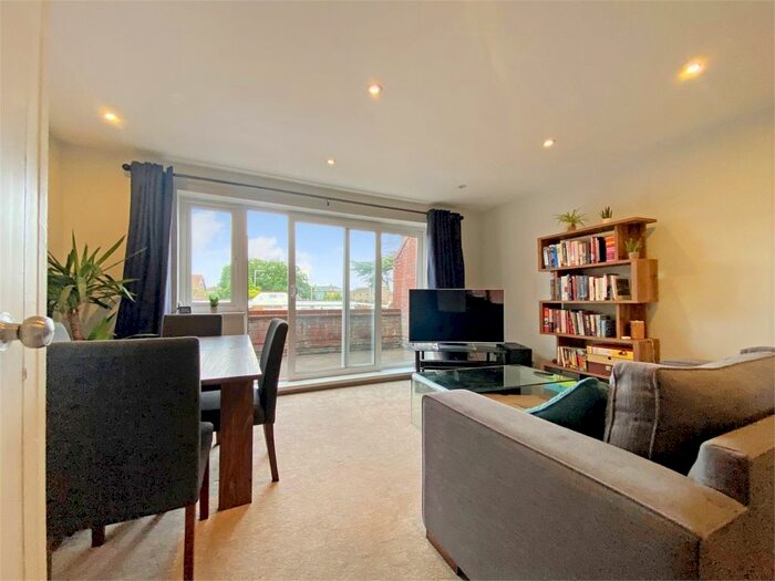 2 Bedroom Maisonette To Rent In Penrith Close, Uxbridge, Greater London, UB8