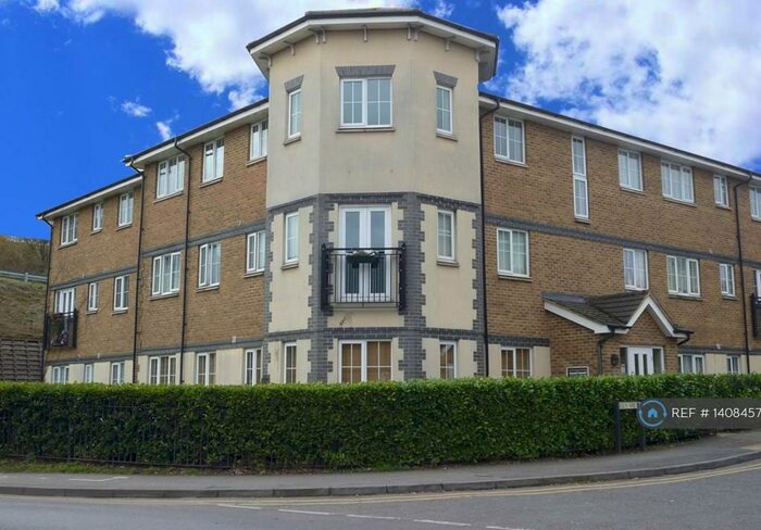 2 Bedroom Flat To Rent In Kiln Way, Dunstable, LU5