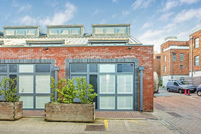 3 Bedroom Property To Rent In Elm Grove, London, SW19