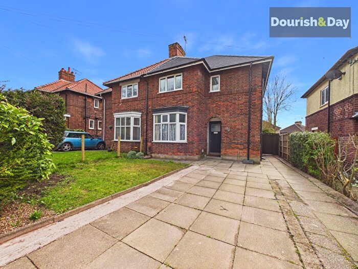 3 Bedroom Semi Detached House To Rent In Weston Road, Stafford, ST16
