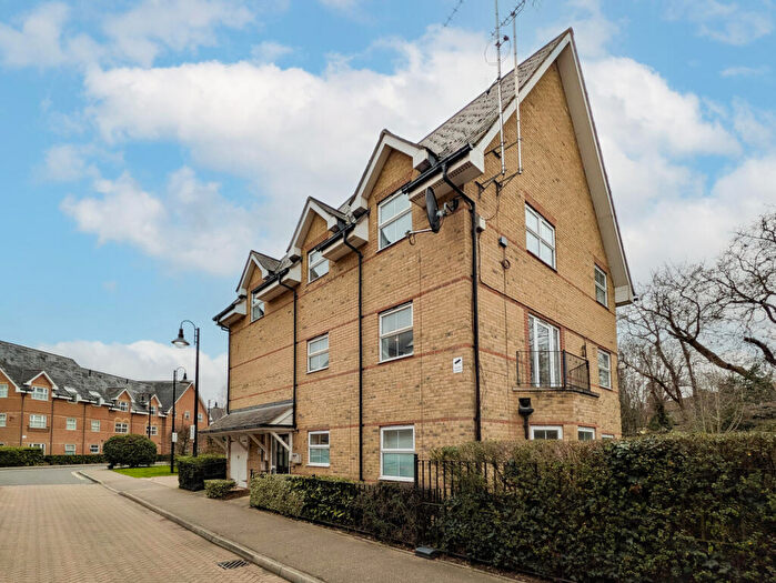 2 Bedroom Flat To Rent In Hayes Grove, London, SE22