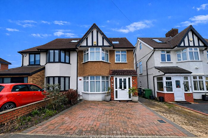 4 Bedroom House For Sale In Penylan Place, Edgware, HA8
