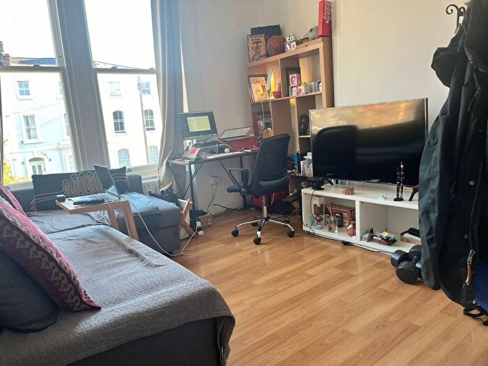 1 Bedroom Flat To Rent In Miranda Road, London, N19