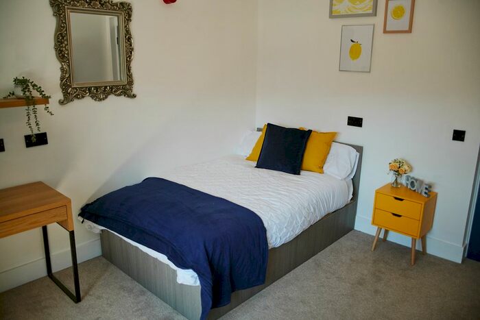 6 Bedroom Flat To Rent In Williams House, Loughborough LE11