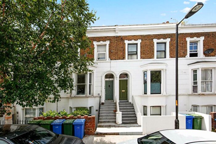 1 Bedroom Flat To Rent In Kings Grove, Peckham, London, SE15