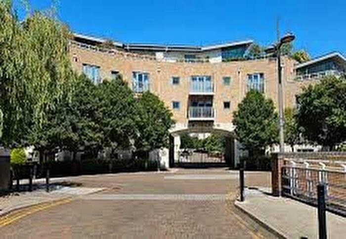 2 Bedroom Flat To Rent In Tallow Road, Brentford, TW8