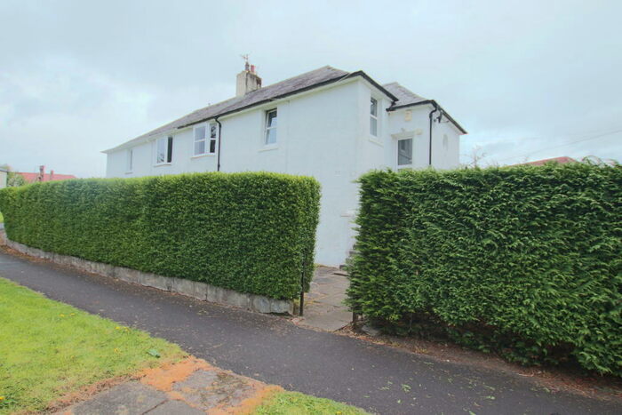 3 Bedroom Flat To Rent In Kirkmichael Road, Helensburgh, G84