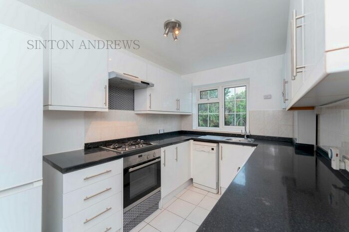 2 Bedroom Flat To Rent In St Peters Way, Ealing, W5