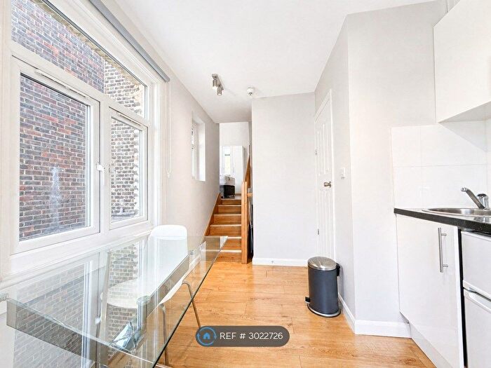 1 Bedroom Flat To Rent In West End Lane, London, NW6