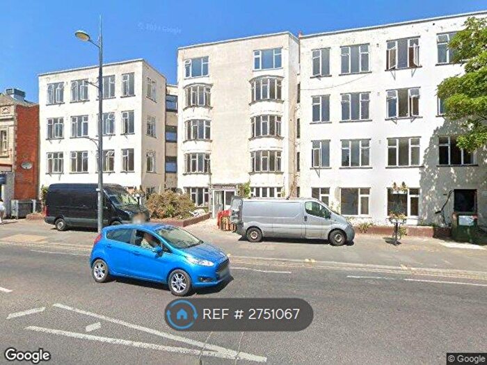 3 Bedroom Flat To Rent In West Mansions, Bournemouth, BH4
