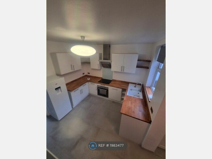 2 Bedroom Terraced House To Rent In Holywell Dene, Castleford, WF10