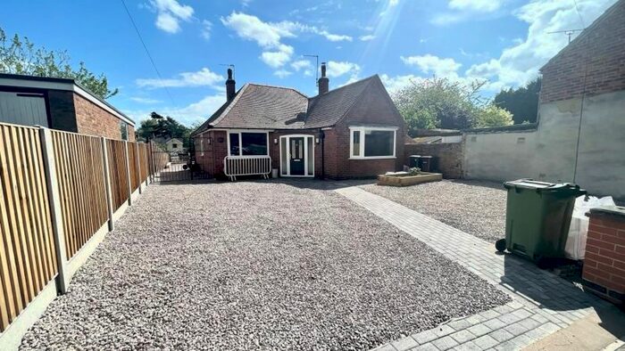 3 Bedroom Detached Bungalow To Rent In Church Side, Shepshed, Loughborough, LE12
