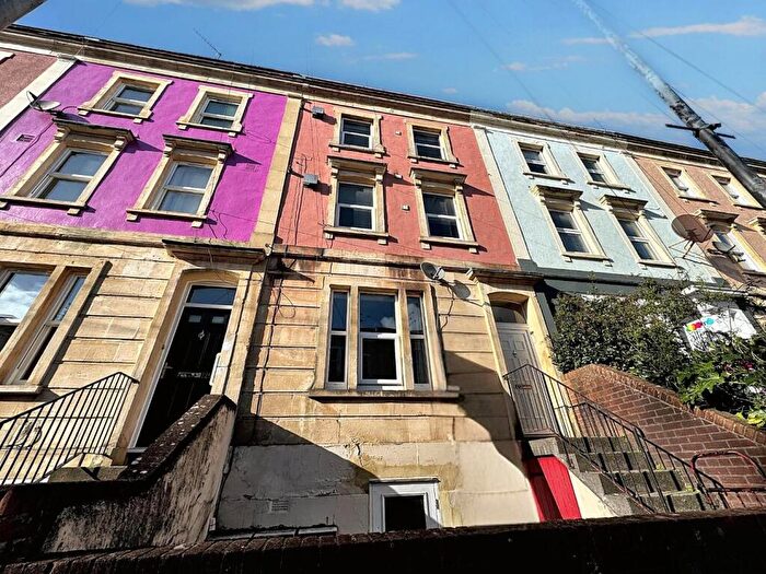 Apartment To Rent In City Road, Bristol, BS2