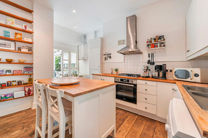 1 Bedroom Flat To Rent In Baalbec Road, Islington, N5