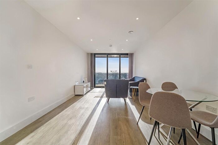 2 Bedroom Flat To Rent In Epsom House, Fairfield Avenue, Surrey, TW18