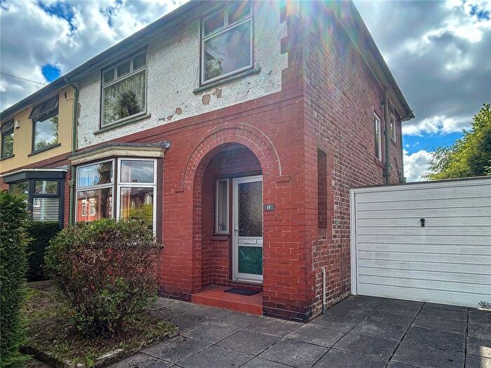 3 Bedroom Semi Detached House For Sale In Parkfield Road North, New Moston, Manchester, M40