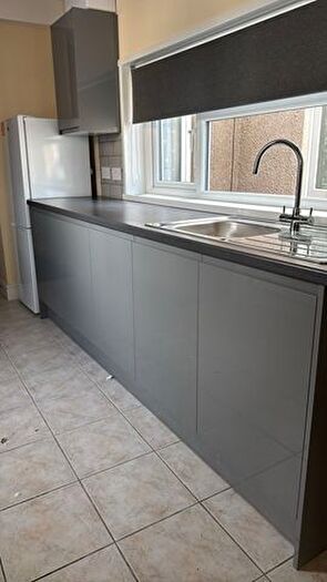 1 Bedroom Flat To Rent In Woodville Road, Cathays, Cardiff, CF24