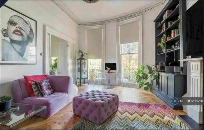 2 Bedroom Flat To Rent In Brunswick Square, Brighton & Hove, BN3