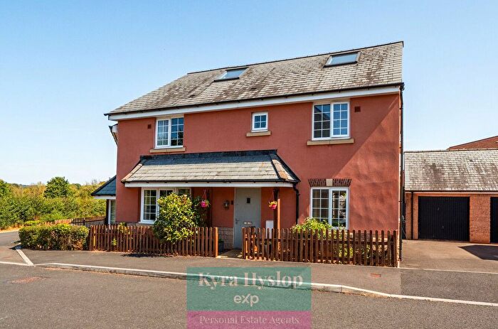 5 Bedroom Semi-Detached House For Sale In Barn Orchard, Cranbrook, Exeter, EX5