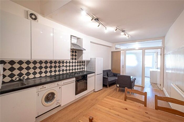 1 Bedroom Apartment To Rent In Crouch End Hill, Crouch End, London, N8