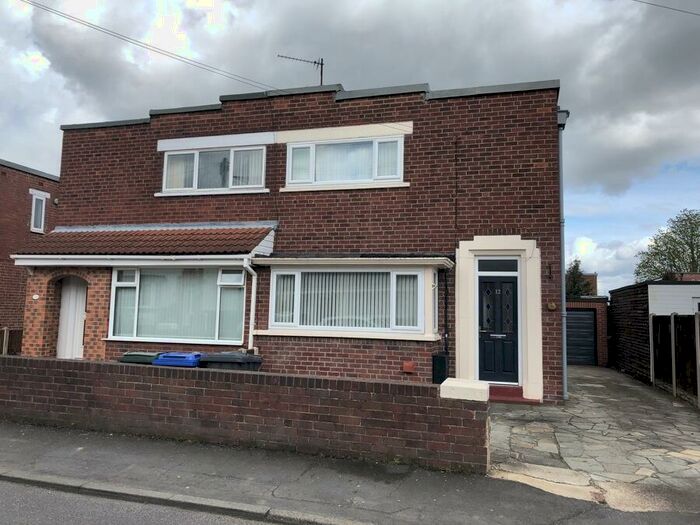2 Bedroom Semi-Detached House To Rent In Norman Crescent, Sunnfields, Doncaster, South Yorkshire, DN5