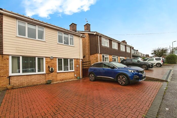 3 Bedroom Semi Detached House For Sale In Rosemount Lane, Honiton, Devon, EX14