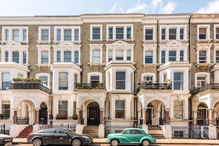 1 Bedroom Flat To Rent In Redcliffe Square, Chelsea, London, SW10