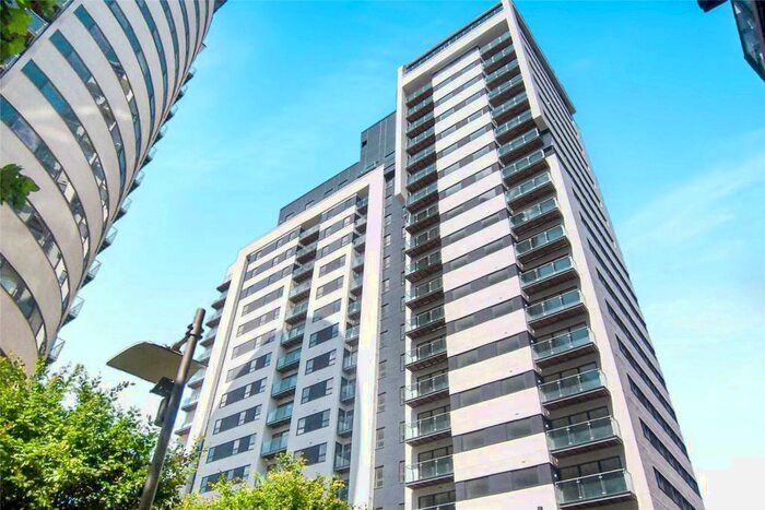 2 Bedroom Flat To Rent In Britton House, Lord Street, Green Quarter, Manchester, M4
