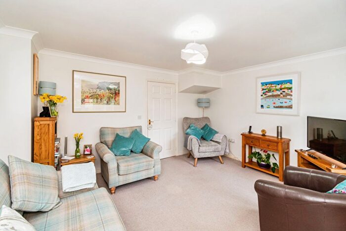 3 Bedroom End Of Terrace House For Sale In Folland Close, North Baddesley, Southampton, Hampshire, SO52