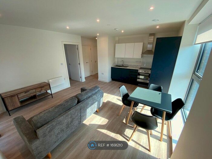 2 Bedroom Flat To Rent In New Kings Head Yard, Salford, M3