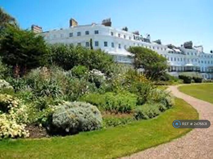 Studio To Rent In Sussex Square, Brighton, BN2