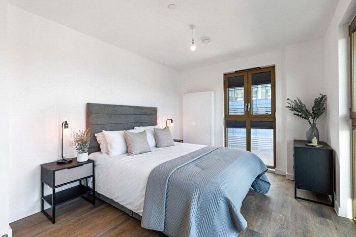 2 Bedroom Apartment To Rent In Temple Back, Bristol, Somerset, BS1
