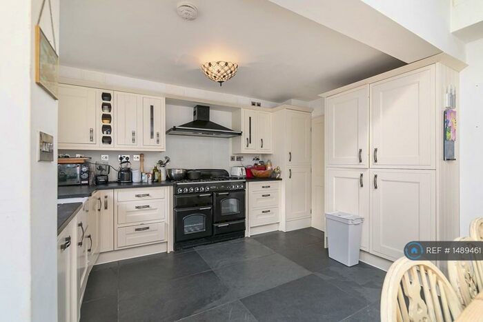 3 Bedroom Terraced House To Rent In Zealand Road, London, E3