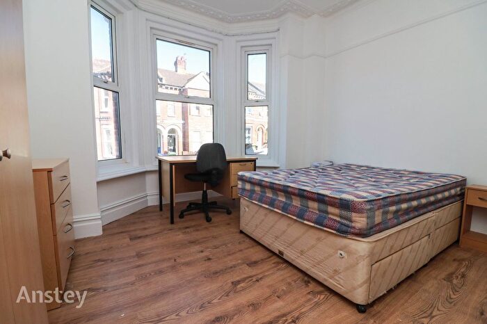 4 Bedroom Flat To Rent In Tennyson Road, Southampton, SO17