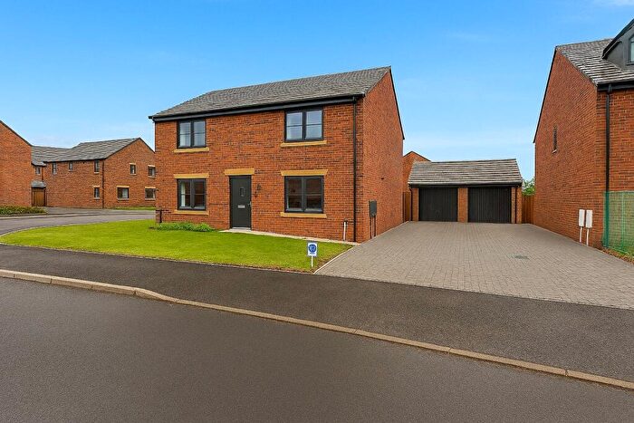 4 Bedroom Detached House For Sale In Weavers Grange, London Road, Bozeat, NN29