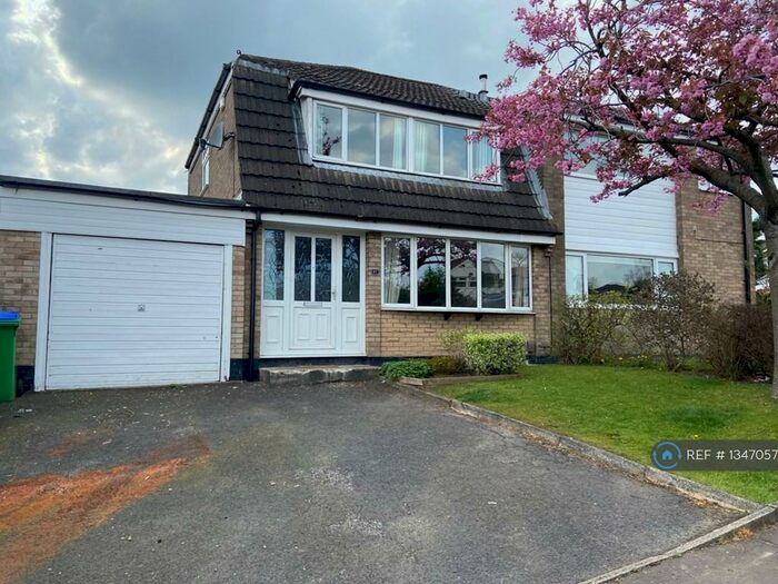 3 Bedroom Semi-Detached House To Rent In Shawclough Way, Rochdale, OL12