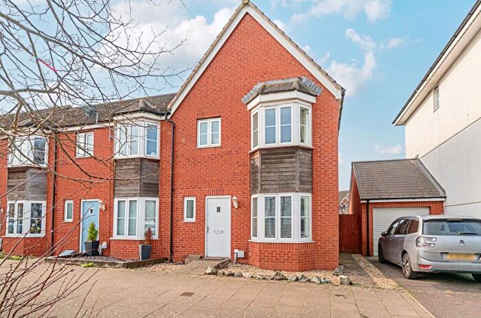 3 Bedroom Terraced House For Sale In River Plate Road, Exeter, EX2