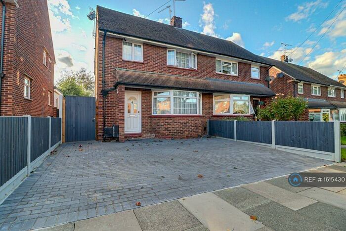 3 Bedroom Semi-Detached House To Rent In Northville Drive, Westcliff-On-Sea, SS0