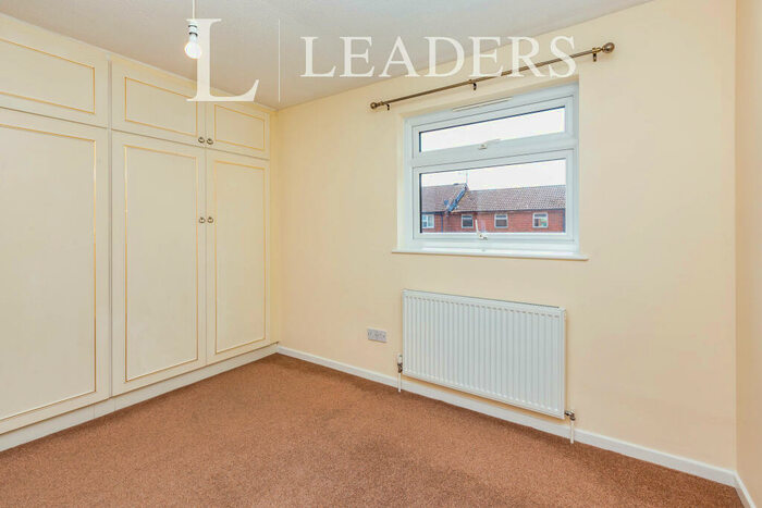2 Bedroom End Of Terrace House To Rent In Field Way, Aylesbury, HP20