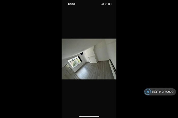 2 Bedroom Flat To Rent In Yew Tree Lane, Liverpool, L12